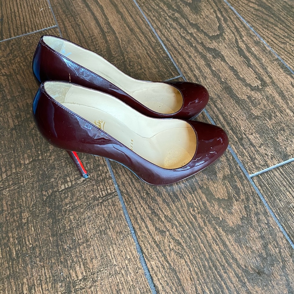Patent leather Christian Louboutin Pumps